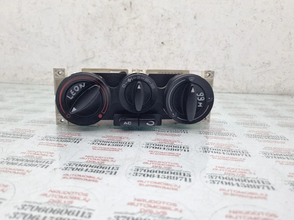 Climate control unit 1M0820045A