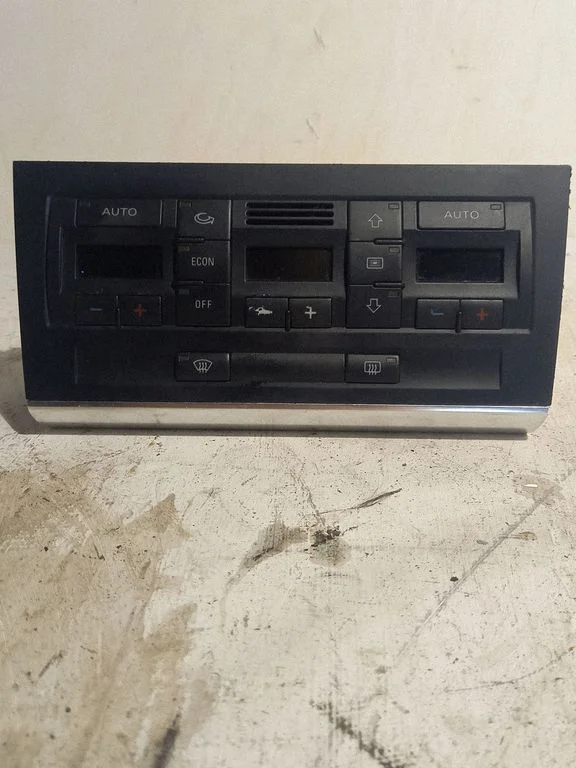 Climate control unit 8E0820043A