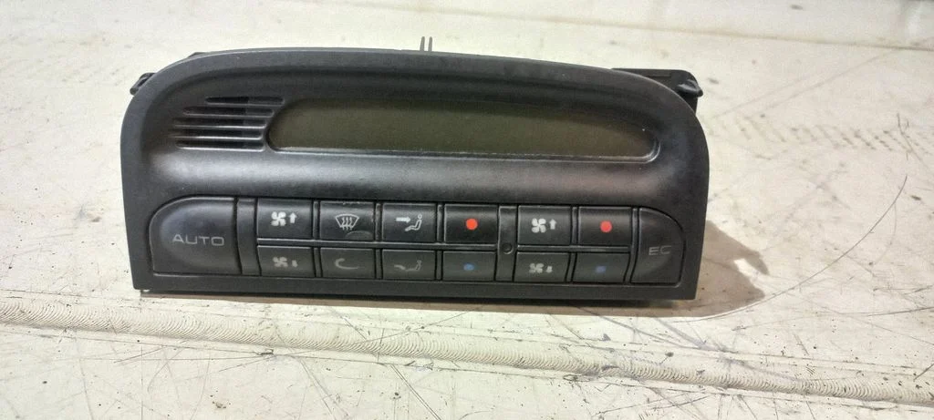 Climate control unit – Ford Galaxy (1995-2000)