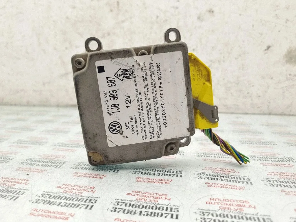 Drošības spilvenu vadības bloks 1J0909607