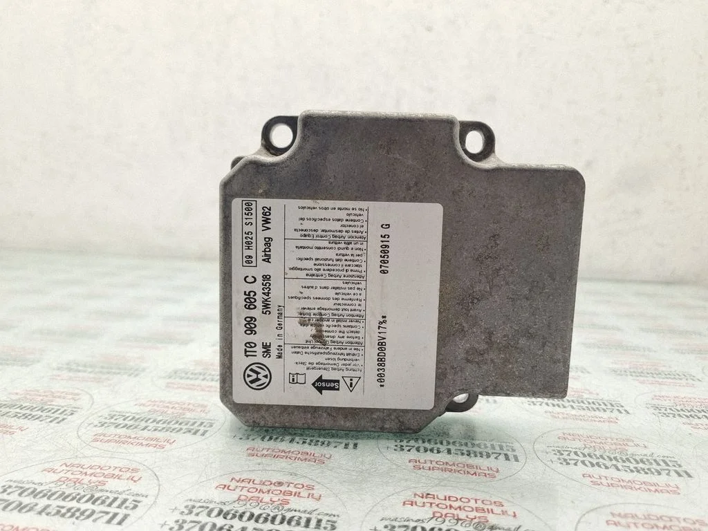 Drošības spilvenu vadības bloks 1T0909605C