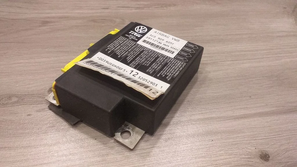 Airbag control unit/module 3C0909605F