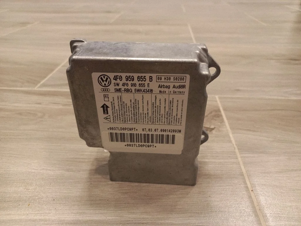 Airbag control unit/module – Audi A6 Allroad C6 (2006-2011)