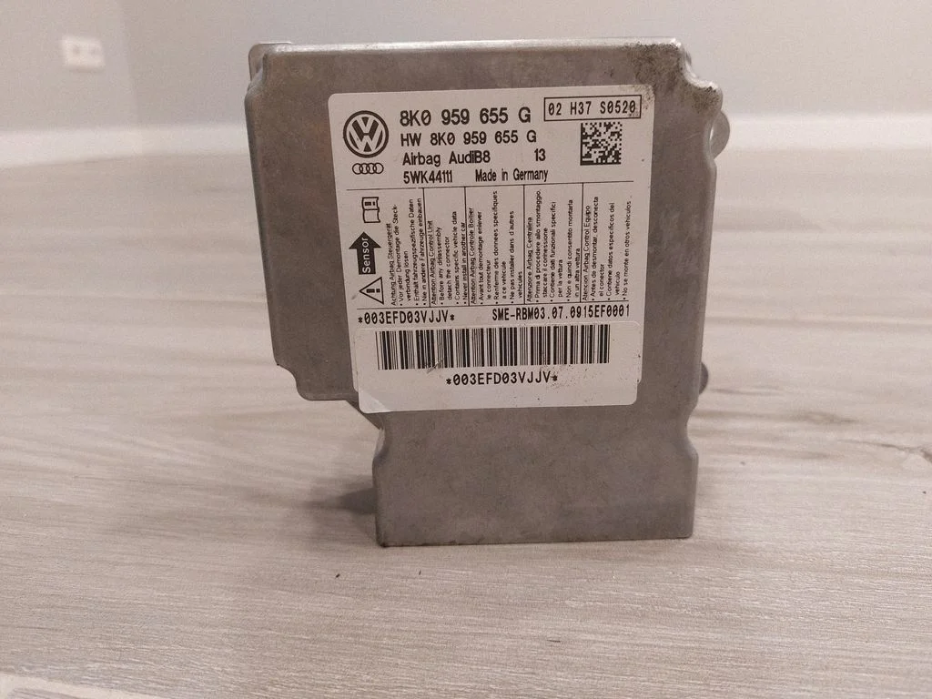 Airbag control unit/module – Audi A4 Allroad B8 (2008-2016)