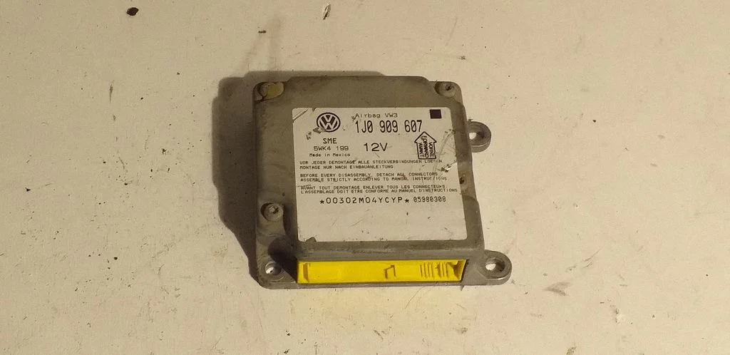 Drošības spilvenu vadības bloks 1J0909607