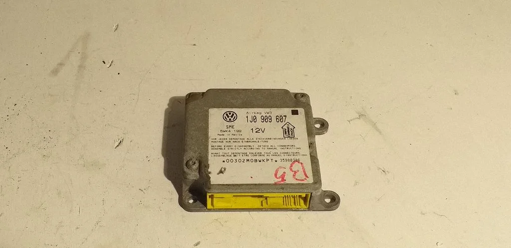 Turvapatjade juhtplokk – Volkswagen Passat B5 (1997-2000)