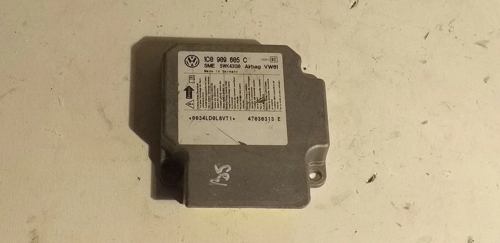 Drošības spilvenu vadības bloks – Volkswagen Passat B5 (1997-2000)