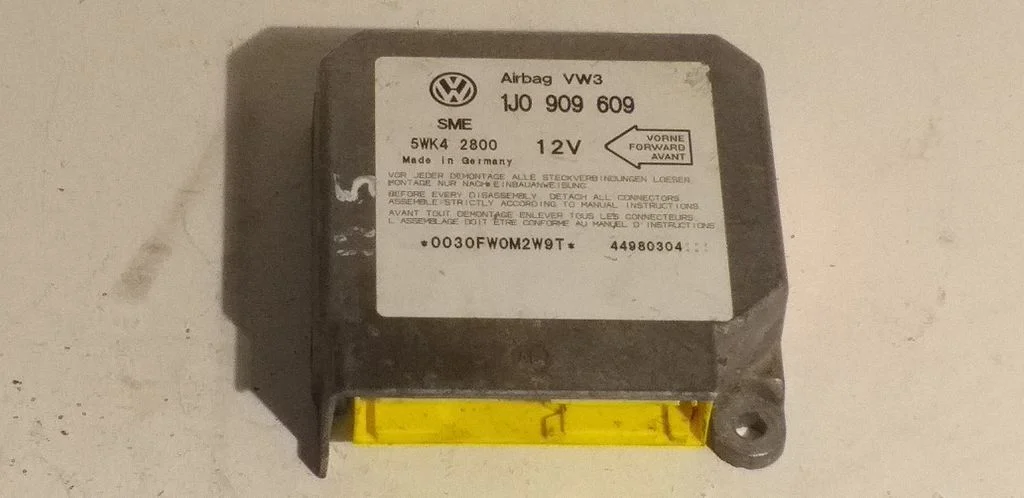 Drošības spilvenu vadības bloks 1J0909609