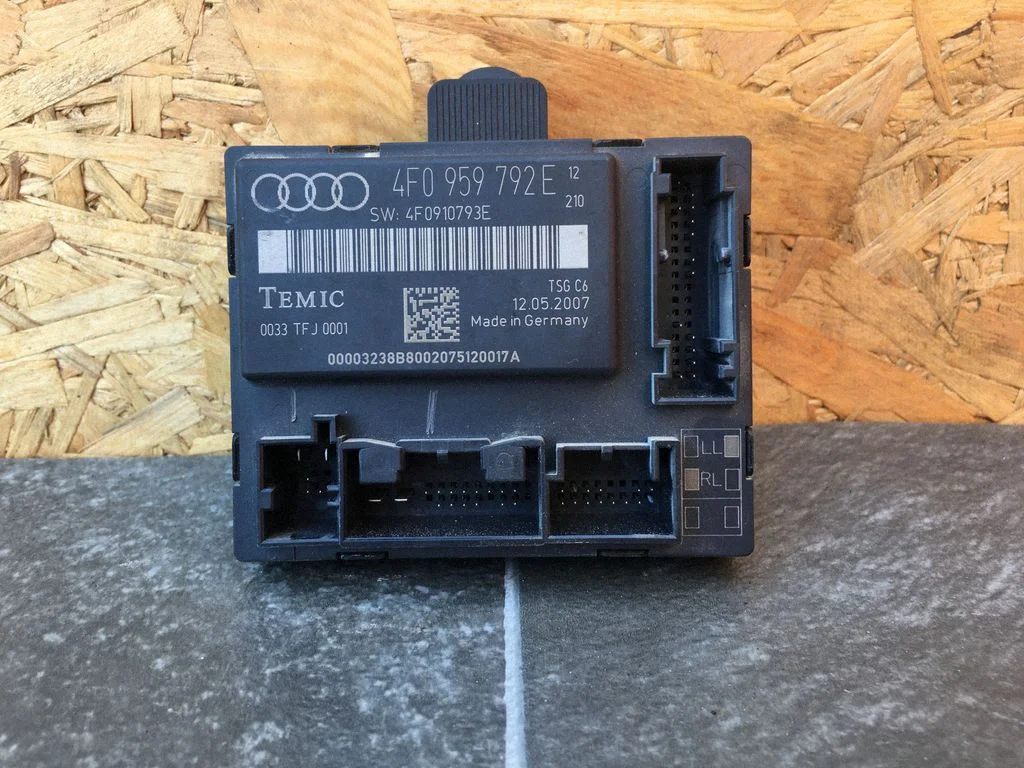 Door control unit/module 4F0959792E