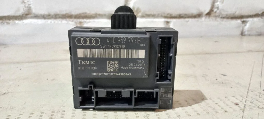 Door control unit/module 4F0959793B
