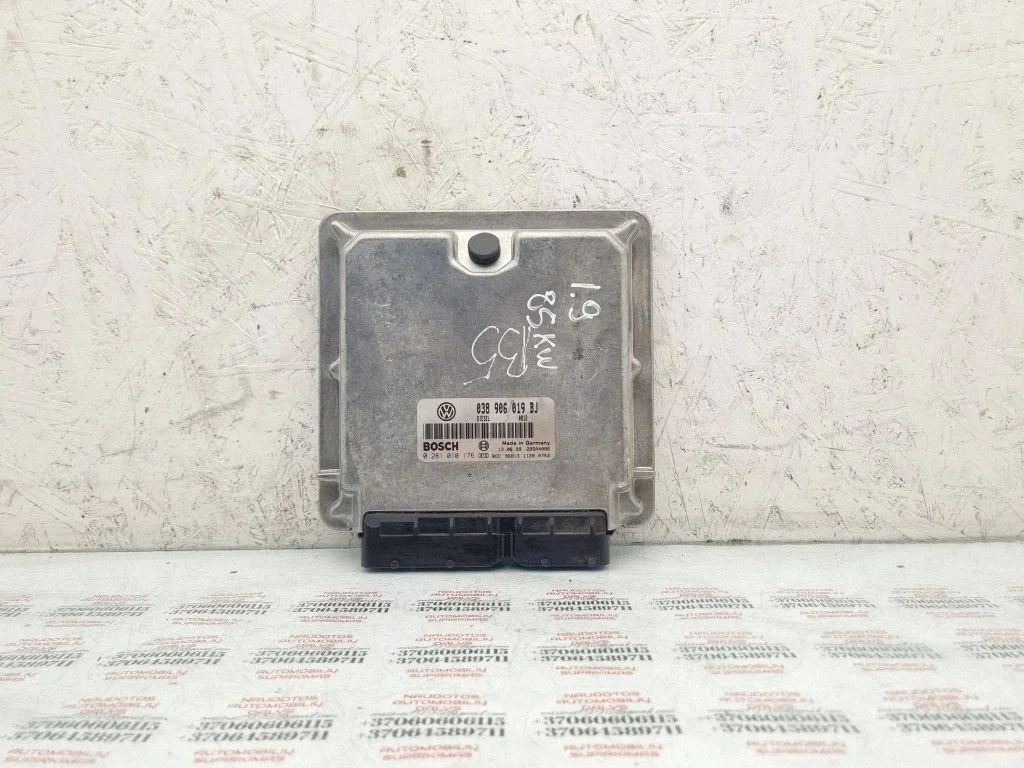 Dzinēja vadības bloks 038906019BJ