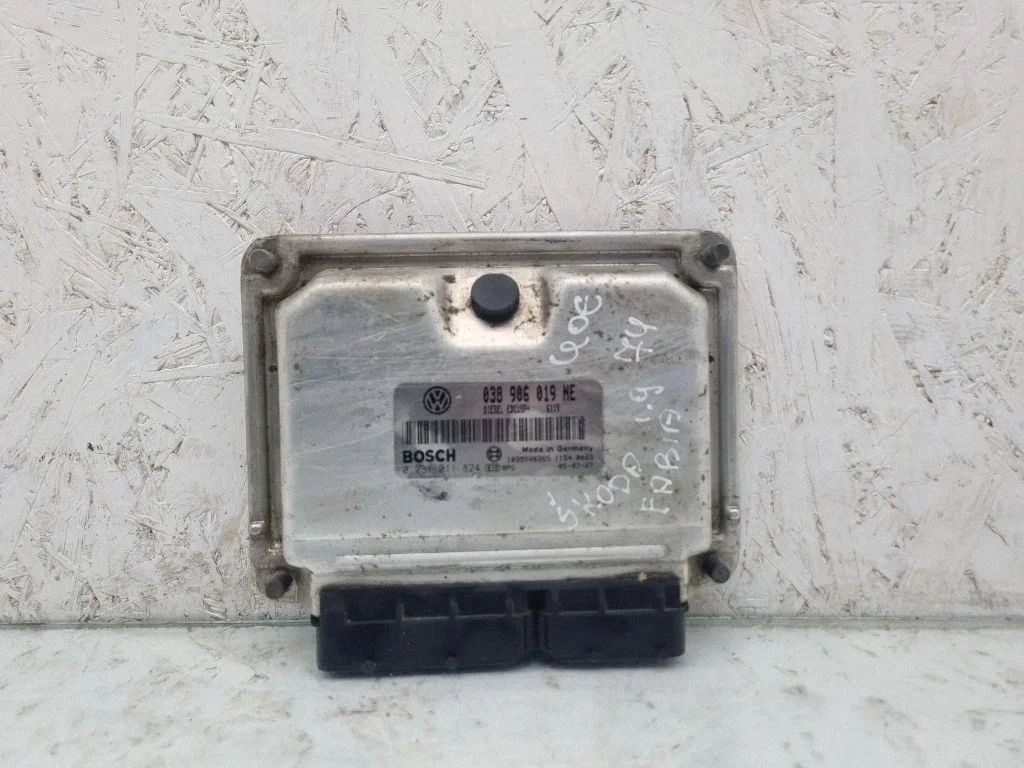 Dzinēja vadības bloks 038906019NE