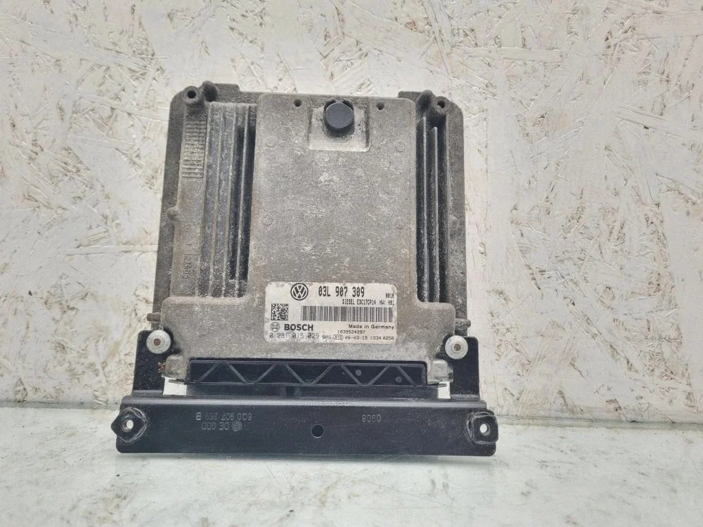 Engine control unit/module 03L907309