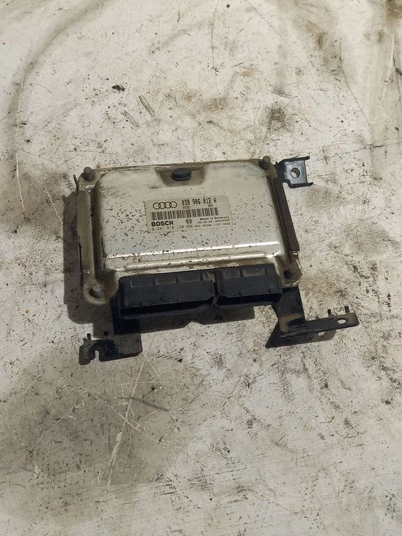 Sterownik silnika – Audi A3 S3 8L (1996-2003)