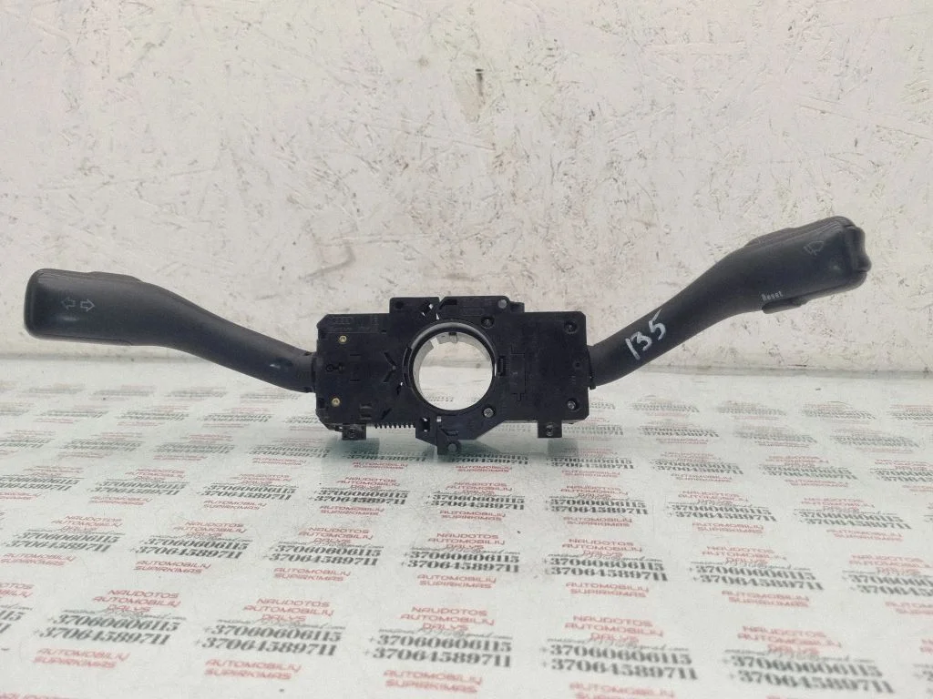Sviru komplekts 8L0953513