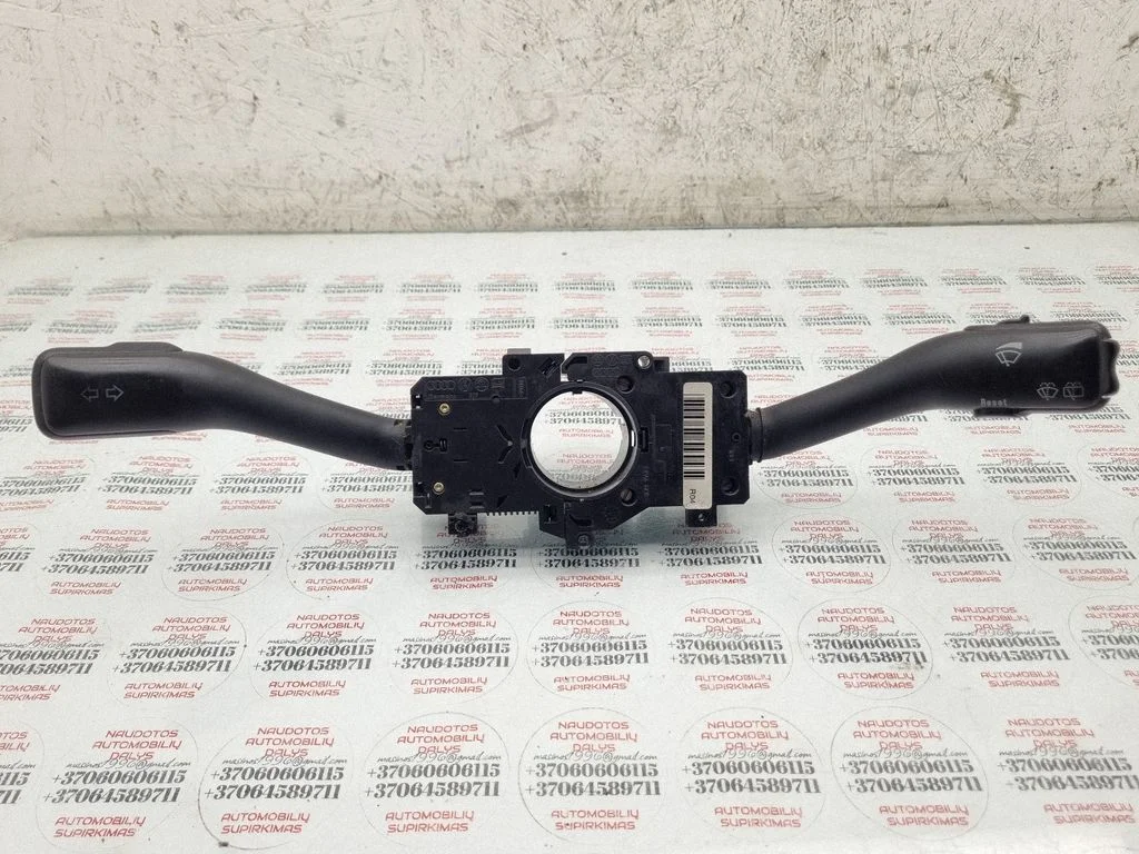 Sviru komplekts 8L0953513G