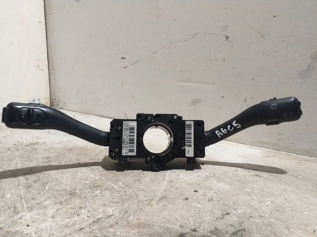 Wiper turn signal indicator stalk/switch 8L0953513