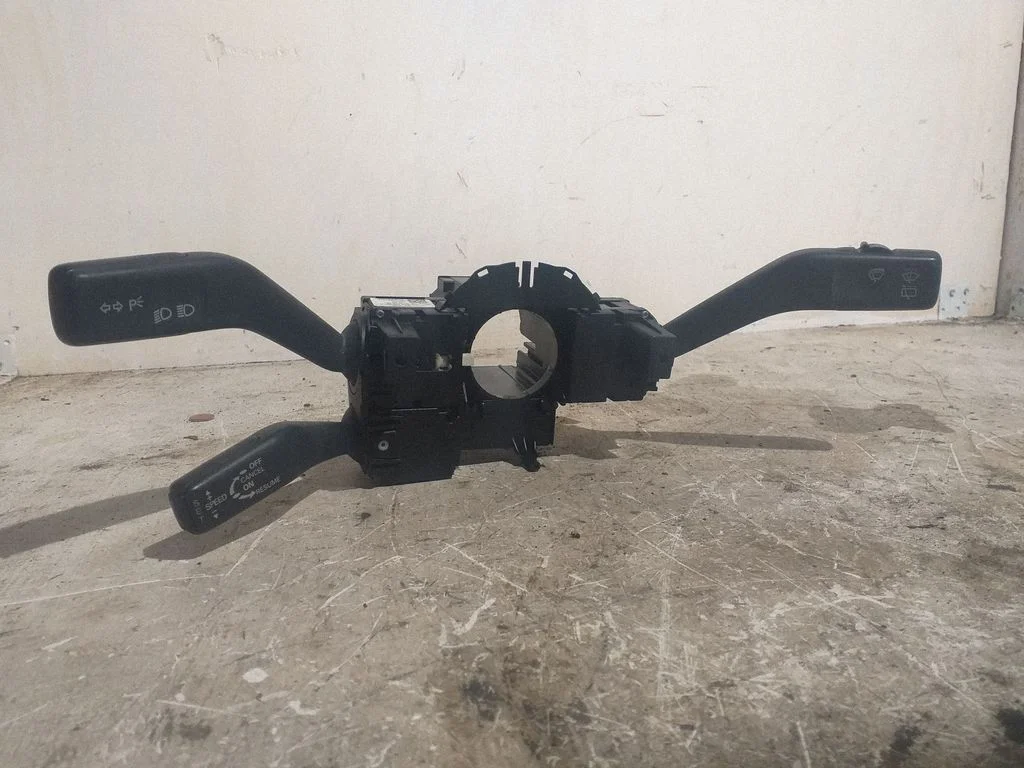Wiper turn signal indicator stalk/switch 3C9953507E