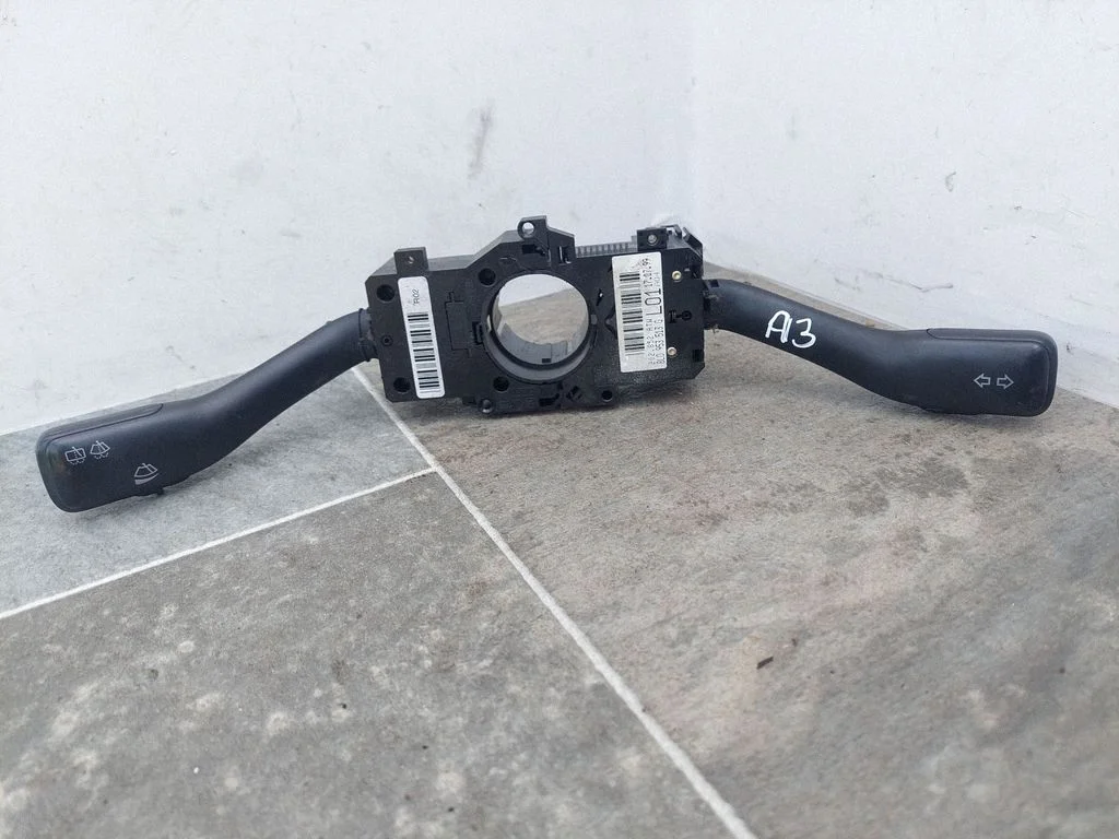 Hoobade komplekt 8L0953513G