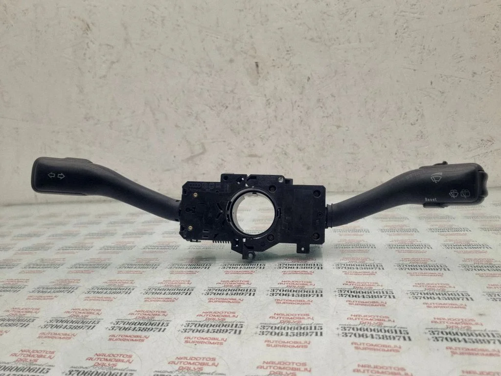 Sviru komplekts 8L0953513G
