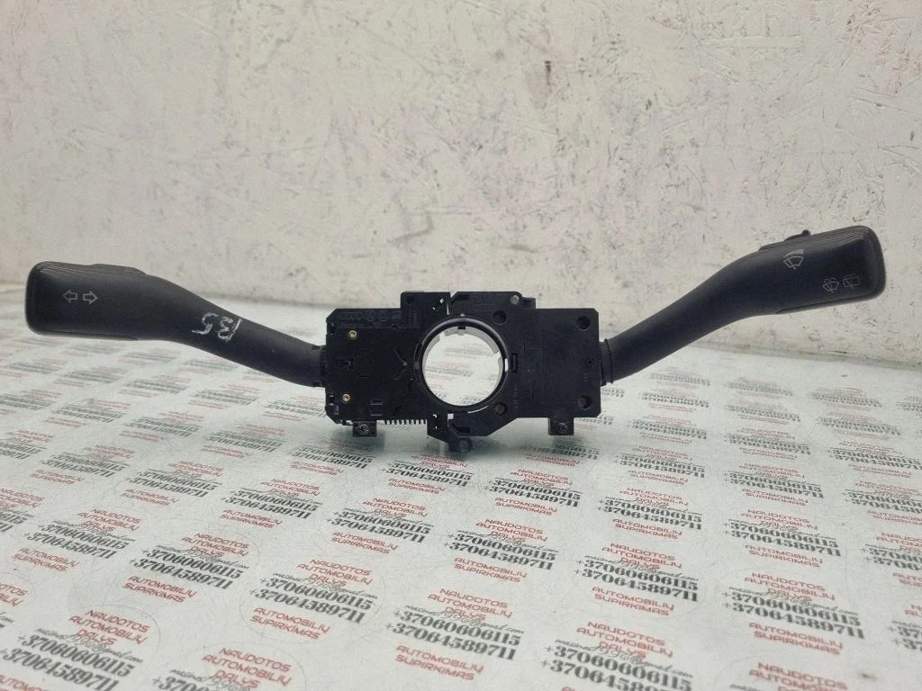 Sviru komplekts 8L0953513