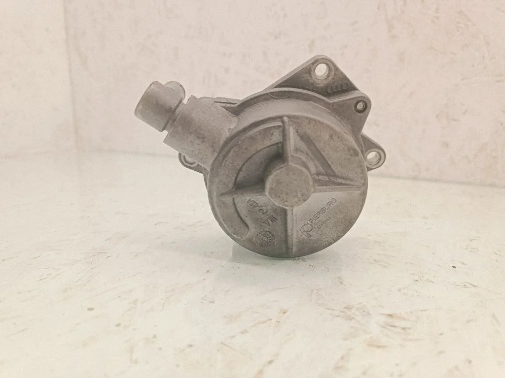 Vacuum pump – Audi A4 S4 B6 8E 8H (2001-2005)