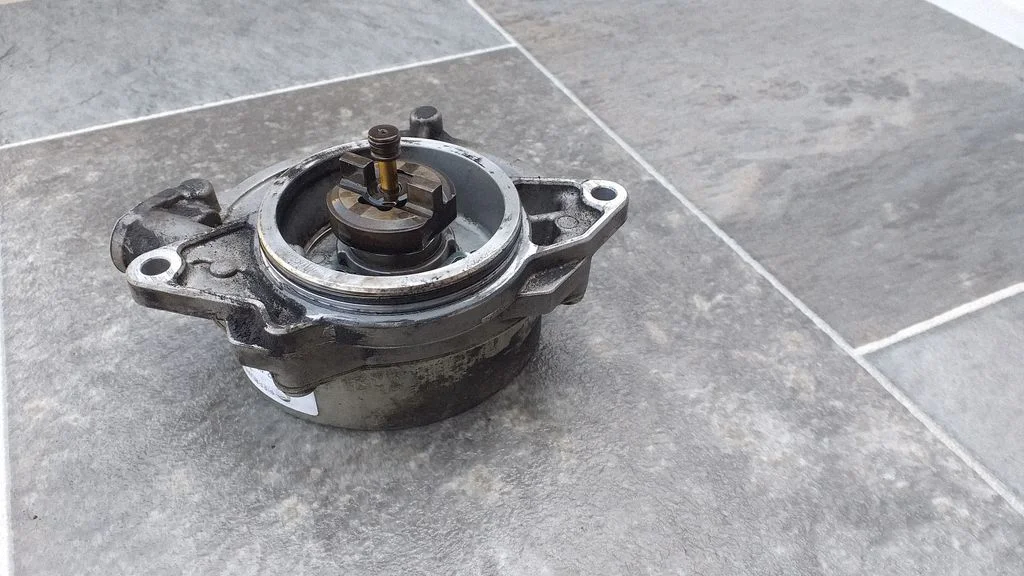 Vacuum pump – Audi A6 Allroad C6 (2006-2011)