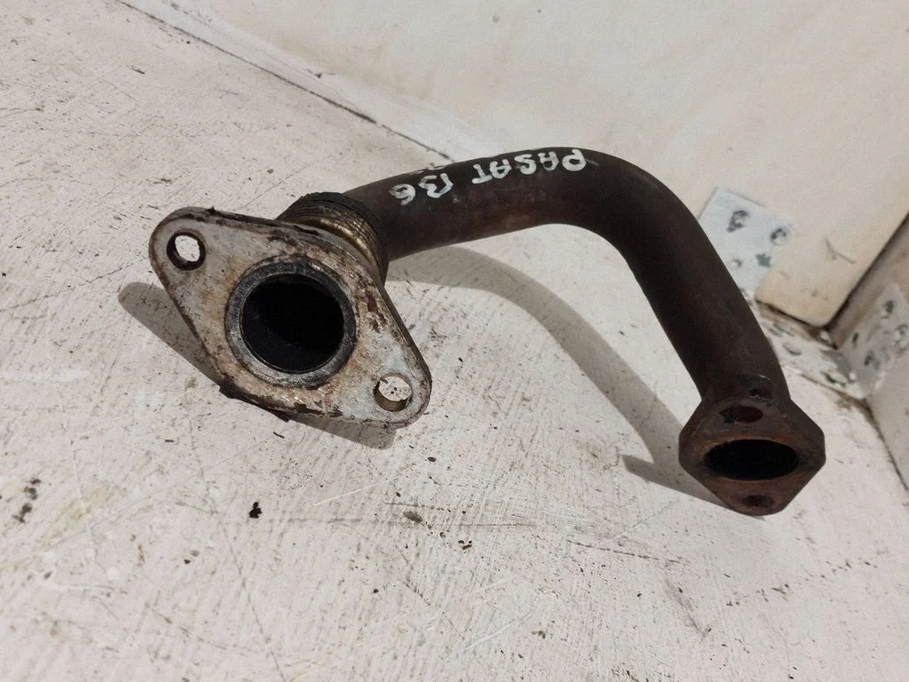 EGR valve line/pipe/hose 03G131521P