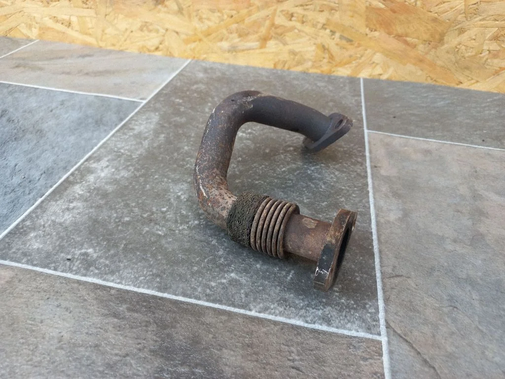 EGR valve line/pipe/hose 03G131521P