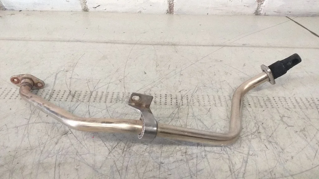 EGR valve line/pipe/hose 06F131521M
