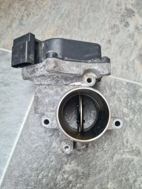 Przepustnica 03L128063QV100