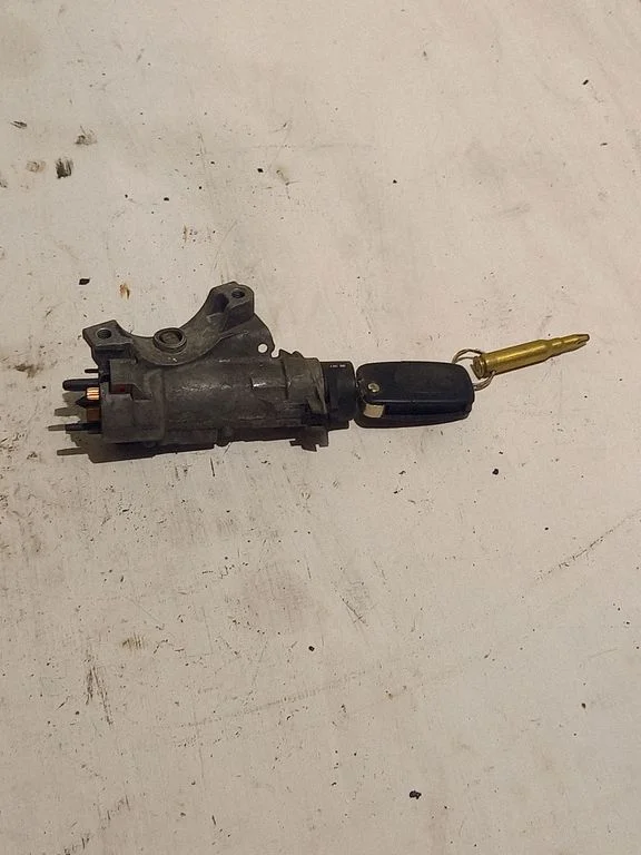 Ignition lock – Volkswagen Passat B5 (1997-2000)