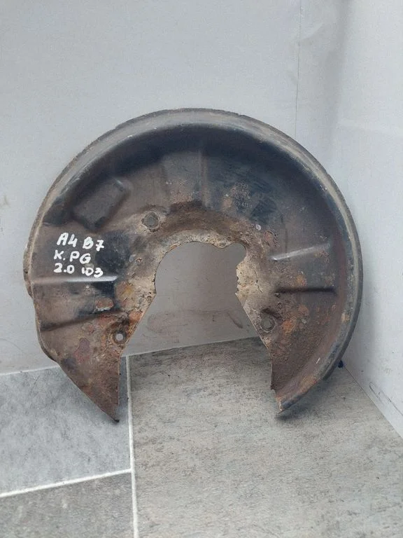 Aizmugurējā bremžu diska aizsargs 8E0615611J