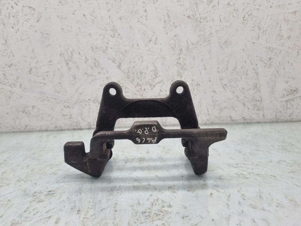Brake caliper pad carrier rear – rear right