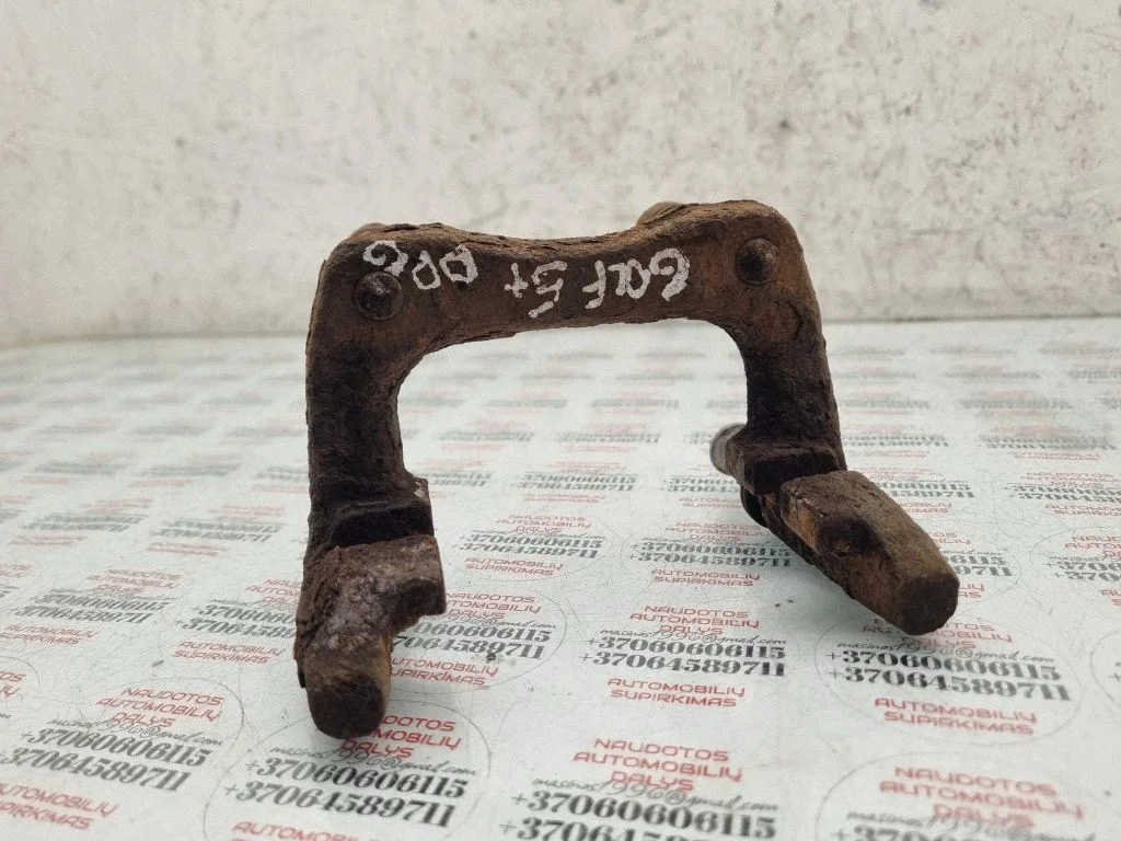 Jarzmo zacisku hamulcowego (tylne) – prawa