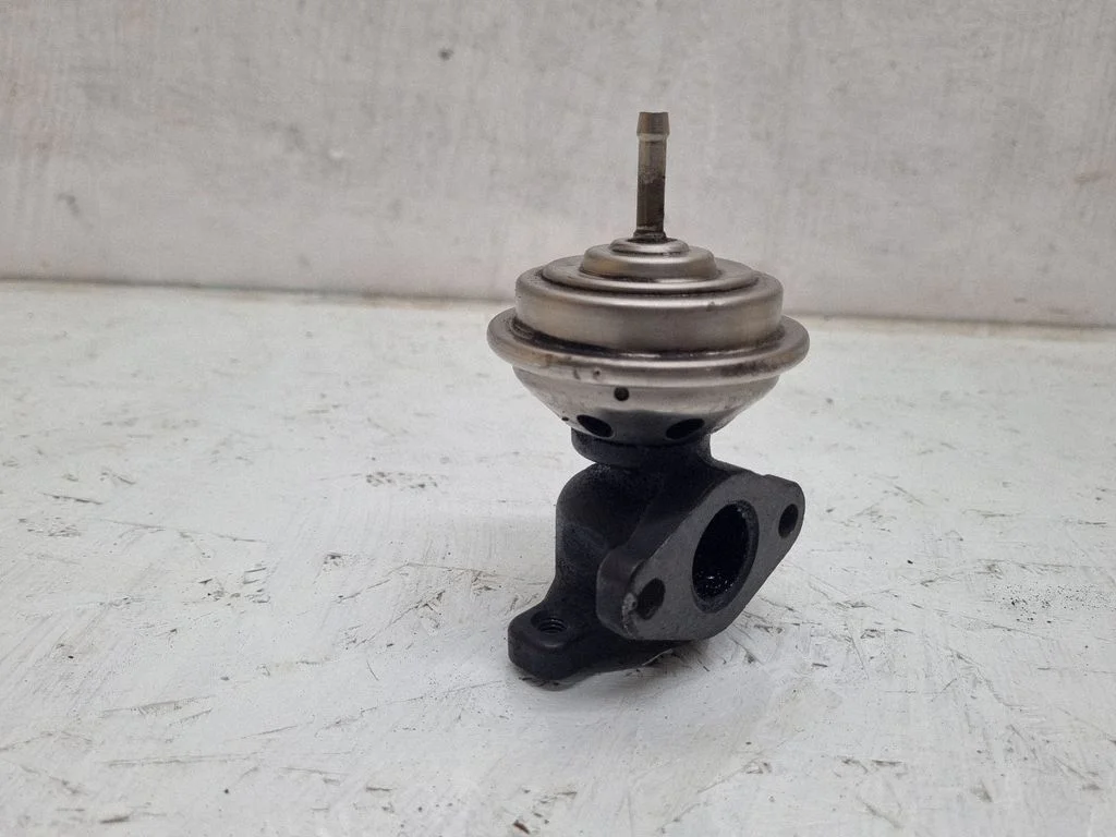 EGR valve 028131501E