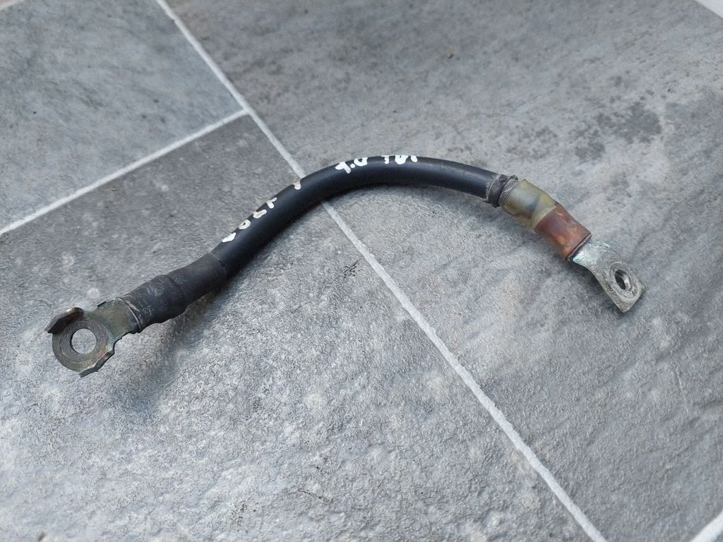 Negative earth cable (battery) – Volkswagen Golf Plus (2005-2013)