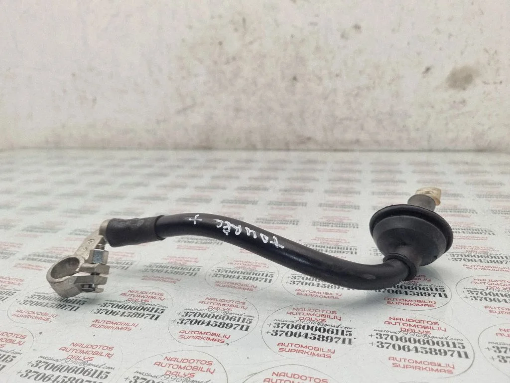 Przewód plusowy (akumulatora) – Volkswagen Touareg I (2002-2010)