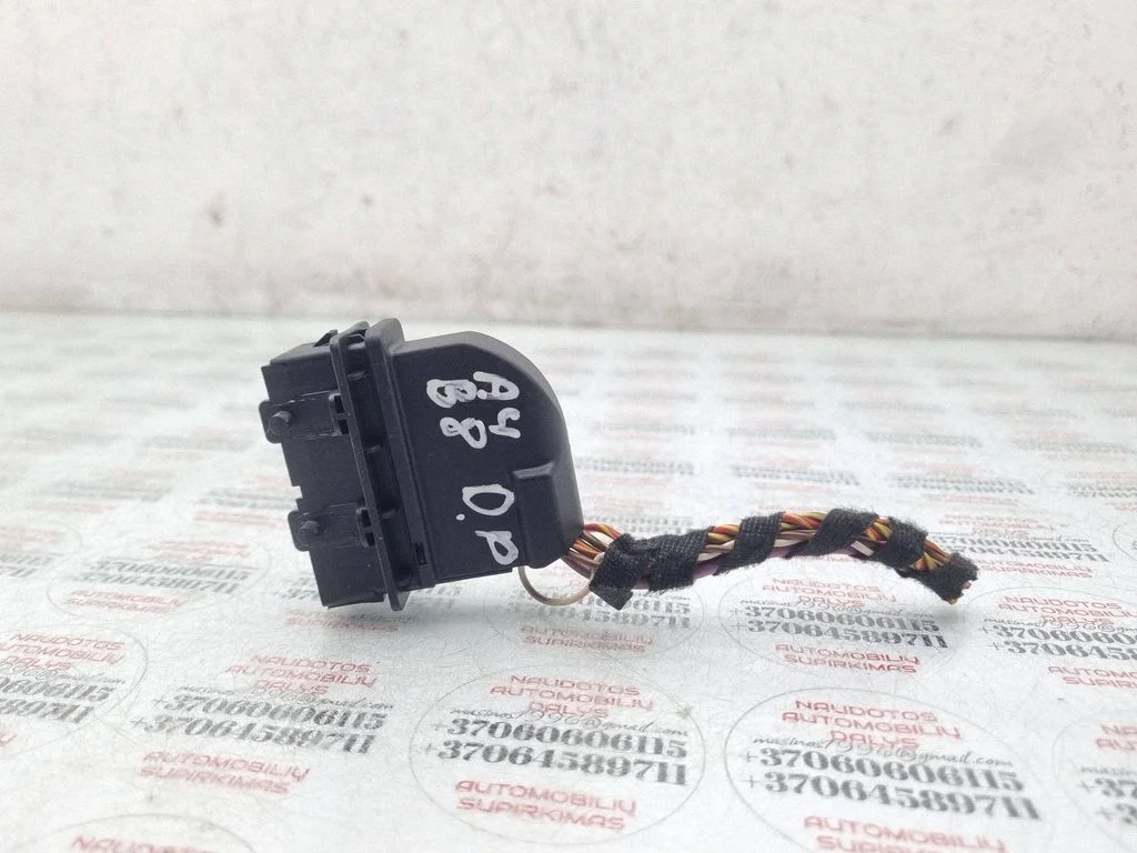 Front door wiring loom 8K0972701