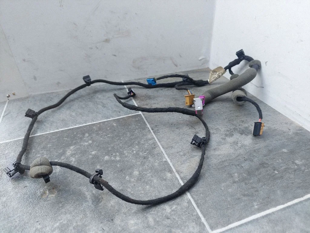 Esiukse juhtmestik – Volkswagen Touran I (2003-2010)