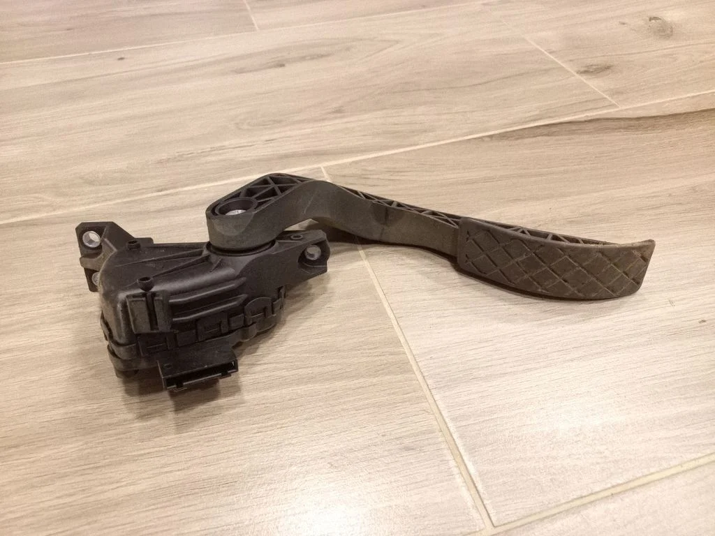 Esiukse juhtmestik – Audi A4 S4 B7 8E 8H (2005-2008)