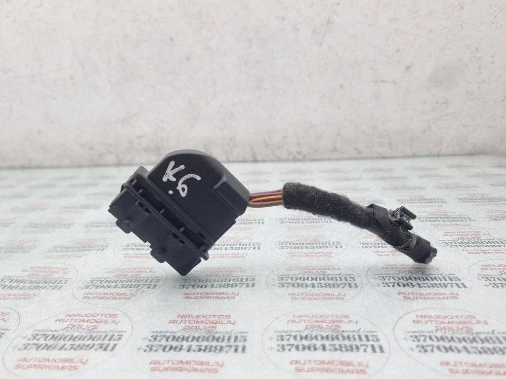 Tagaukse juhtmestik 8K0972701