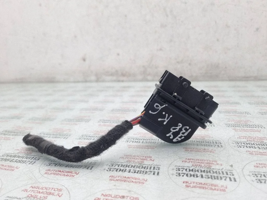 Rear door wiring loom 8K0972701