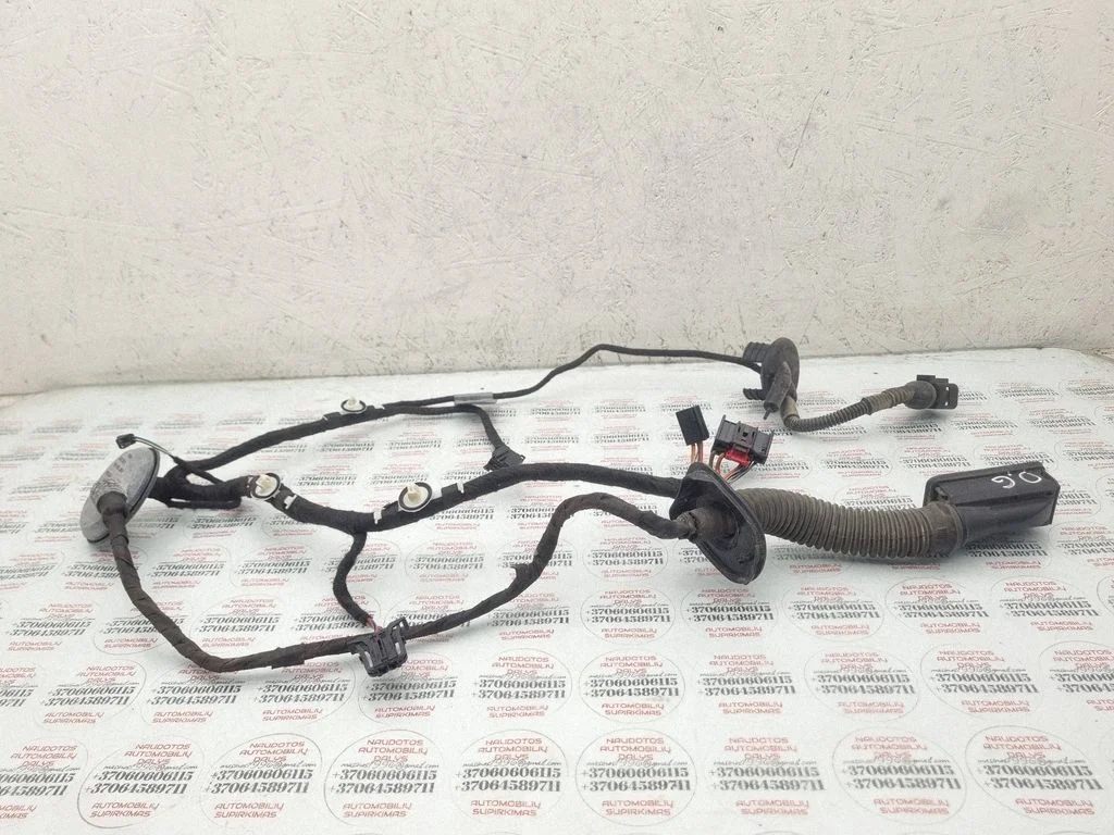 Tagaukse juhtmestik 8K0971687Q