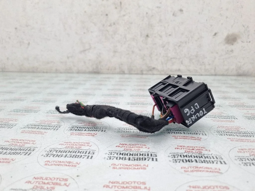 Aizmugurējo durvju vadu instalācija 7L0937545