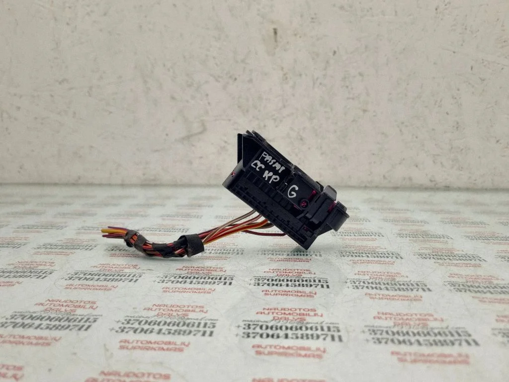 Rear door wiring loom 1K0937722D