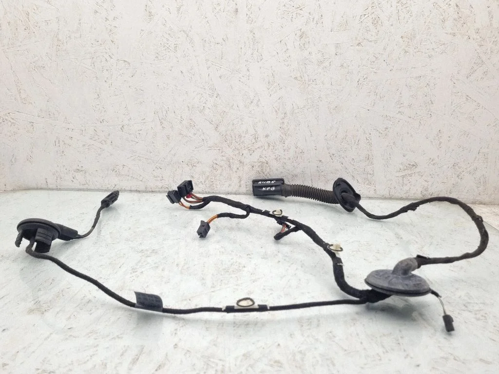 Tagaukse juhtmestik 8K0971687AC