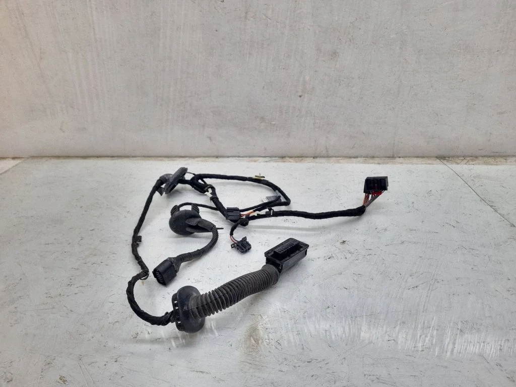 Rear door wiring loom – Audi A4 Allroad B8 (2008-2016)