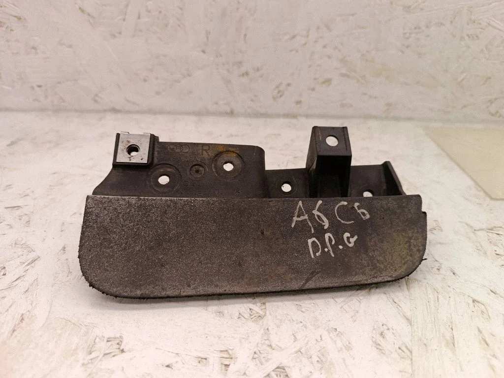 Tagumine porikaitse 4F0853834A