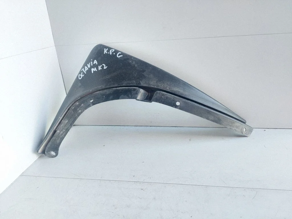 Rear mudguard 1Z0821821B